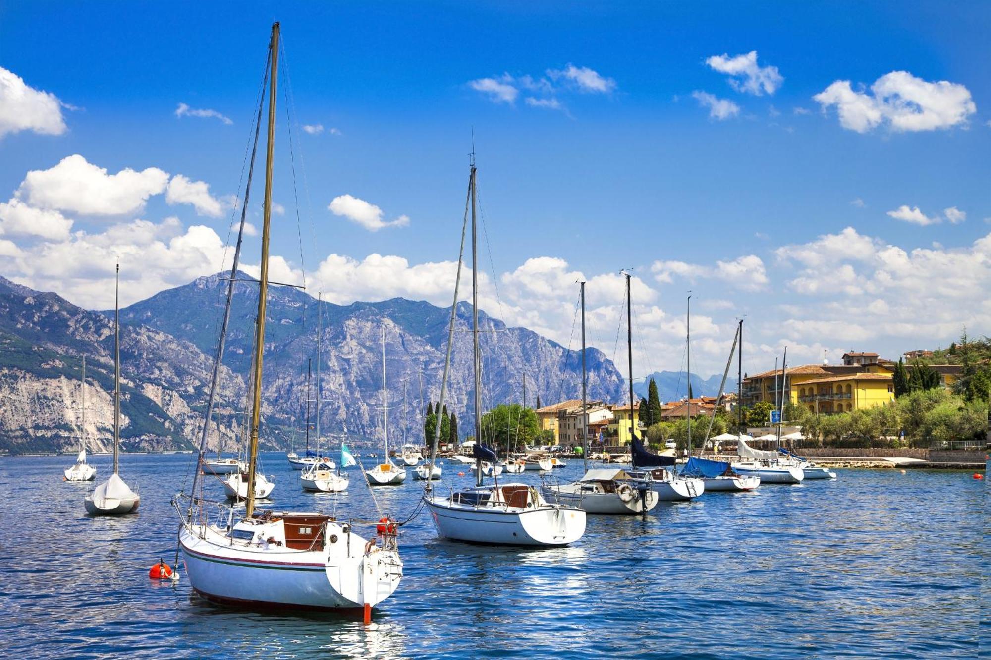 Residenza Rocca Del Lago 2 - Happy Rentals Riva del Garda Exteriör bild