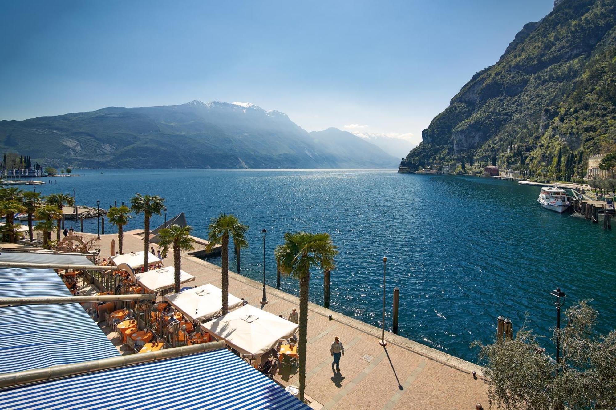 Residenza Rocca Del Lago 2 - Happy Rentals Riva del Garda Exteriör bild