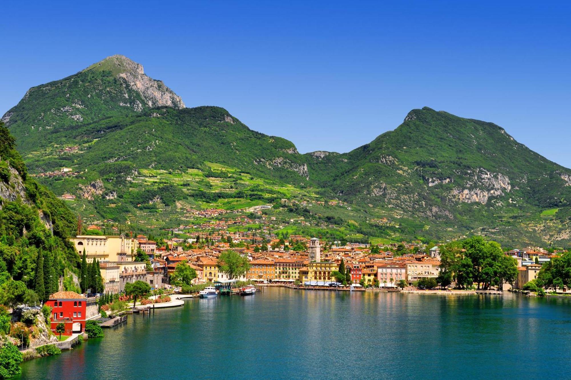 Residenza Rocca Del Lago 2 - Happy Rentals Riva del Garda Exteriör bild